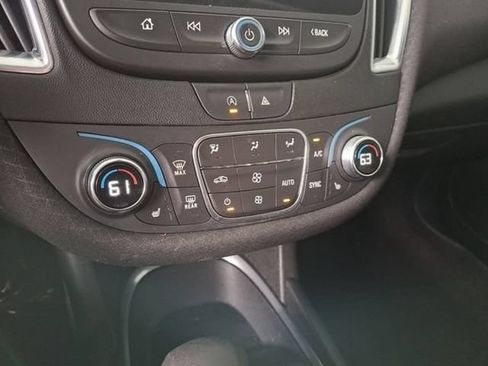 Used 2021 Chevrolet Malibu LT FWD image 22