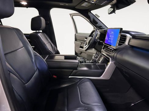 Used 2023 Toyota Sequoia Platinum image 19