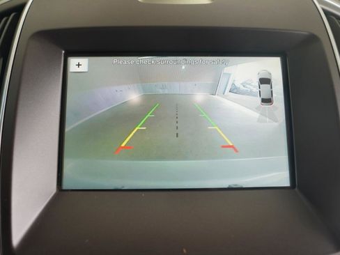 Used 2018 Ford Edge Titanium w/ Equipment Group 301A FWD image 19