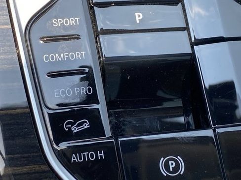Used 2025 BMW X7 xDrive40i AWD/4WD image 35