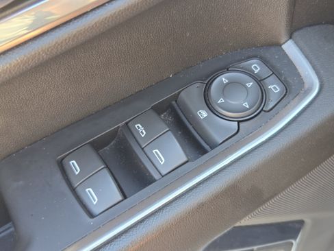 Used 2022 GMC Sierra 1500 Elevation RWD image 28