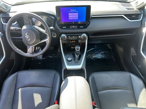 Used 2023 Toyota RAV4 Limited image 19