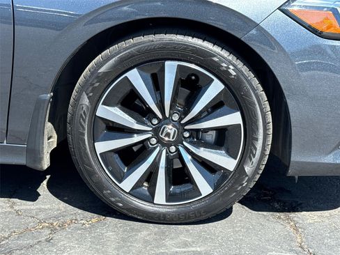 Used 2022 Honda Civic EX image 6
