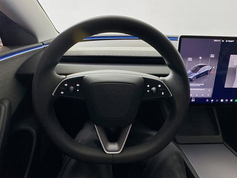 Used 2025 Tesla Model 3 Long Range image 11
