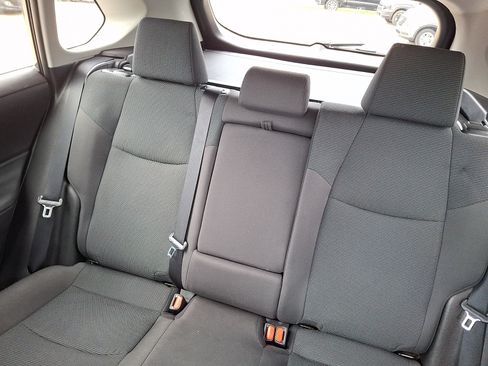 Used 2022 Toyota RAV4 LE AWD/4WD image 18