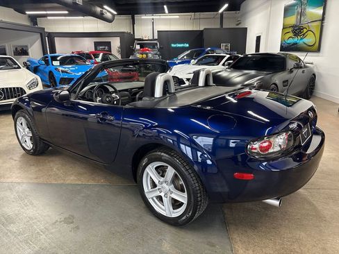 Used 2008 MAZDA MX-5 Miata Sport image 8