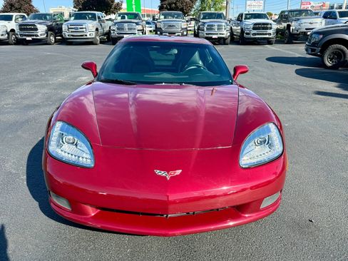 Used 2006 Chevrolet Corvette Coupe w/ Preferred Equipment Group RWD image 8