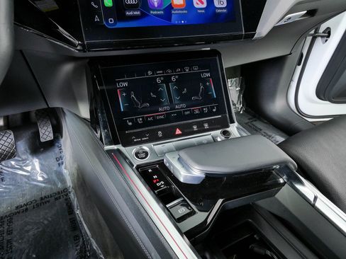 Certified 2023 Audi e-tron Chronos w/ Chronos Package AWD/4WD image 18