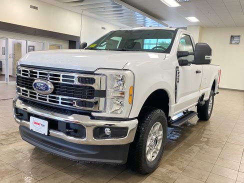 New 2026 Ford F250 XLT w/ FX4 Off-Road Package AWD/4WD image 4