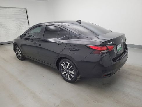 Used 2021 Nissan Versa SV FWD image 3