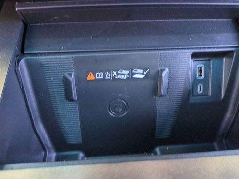 Used 2024 GMC Hummer EV 2X AWD/4WD image 35