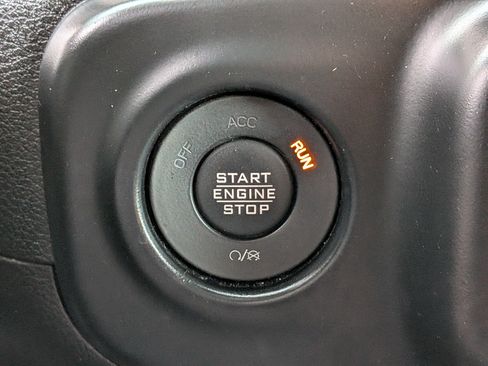 Used 2023 Jeep Gladiator Overland AWD/4WD image 26