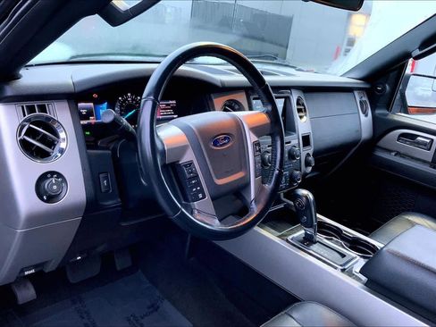 Used 2017 Ford Expedition Limited image 16