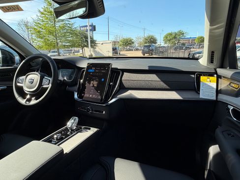 New 2026 Volvo XC90 B5 Ultra w/ Protection Package AWD/4WD image 11