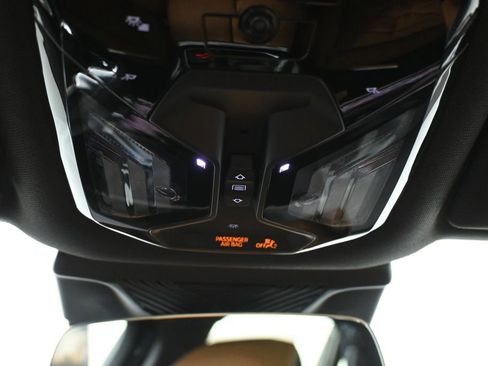 Used 2026 BMW 740i xDrive w/ Premium Package image 21