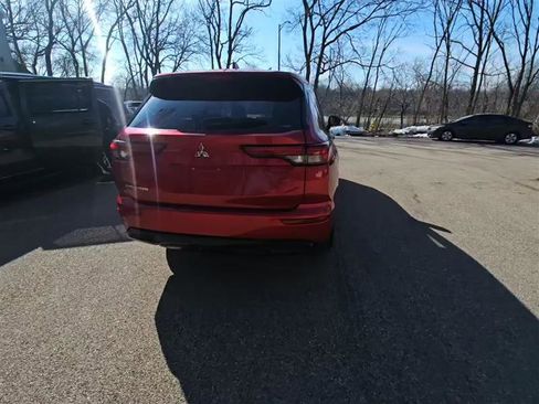 Used 2022 Mitsubishi Outlander SE AWD/4WD image 5