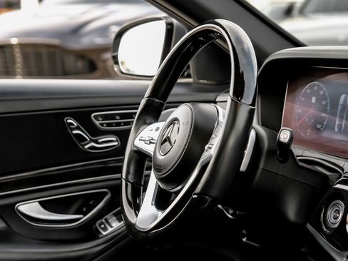 Used 2019 Mercedes-Benz S 560 4MATIC Sedan image 13