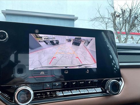 Used 2024 GMC Canyon AT4 image 13