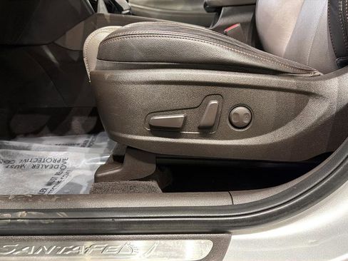 Used 2019 Hyundai Santa Fe Limited w/ Cargo Package image 19