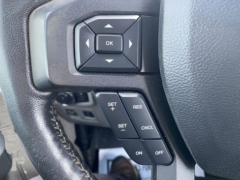 Used 2018 Ford F150 XLT w/ Equipment Group 302A Luxury image 15