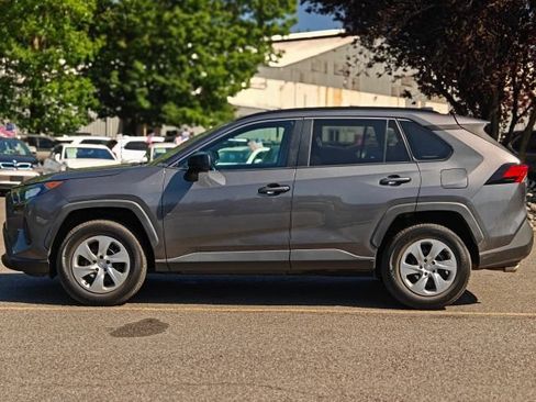 Used 2021 Toyota RAV4 LE w/ Carpet Mat Package (TMS) FWD image 4