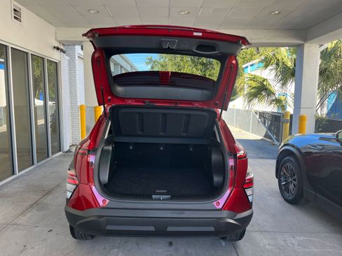 Used 2025 Hyundai Kona SEL image 33