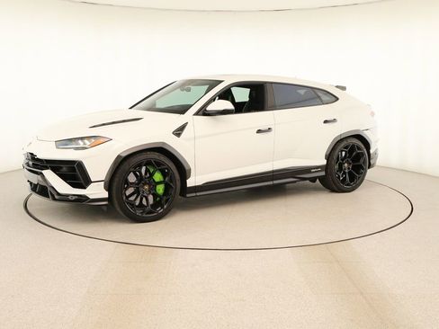 Used 2023 Lamborghini Urus Performante AWD/4WD image 14