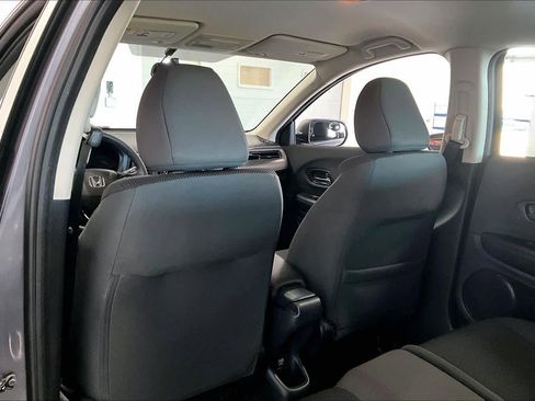 Used 2021 Honda HR-V LX image 10