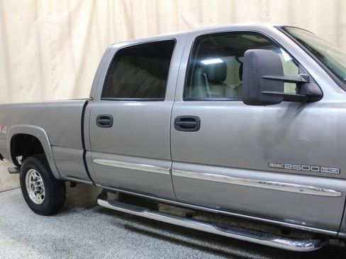 Used 2006 GMC Sierra 2500 SLT w/ Onstar Plus Package image 10