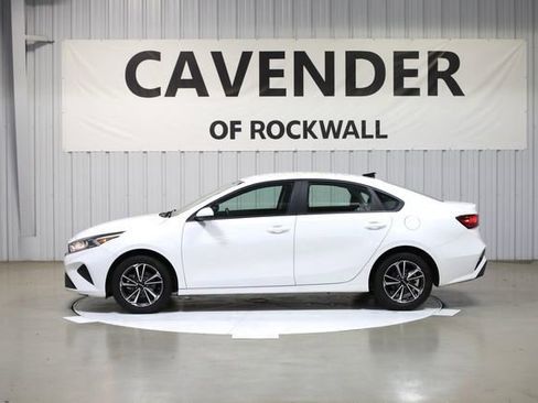 Used 2024 Kia Forte LXS image 4