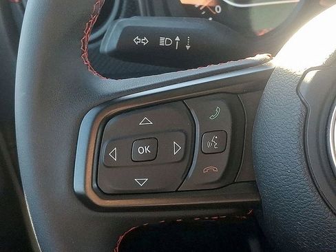 Used 2024 Jeep Gladiator Rubicon AWD/4WD image 20