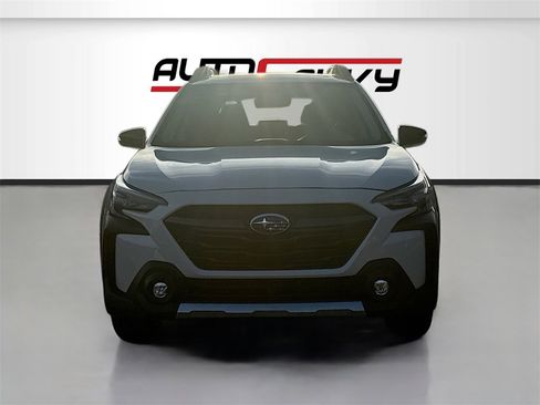 Used 2025 Subaru Outback Limited image 2