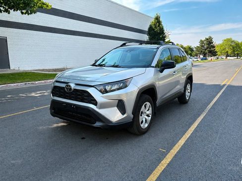 Used 2021 Toyota RAV4 LE AWD/4WD image 1