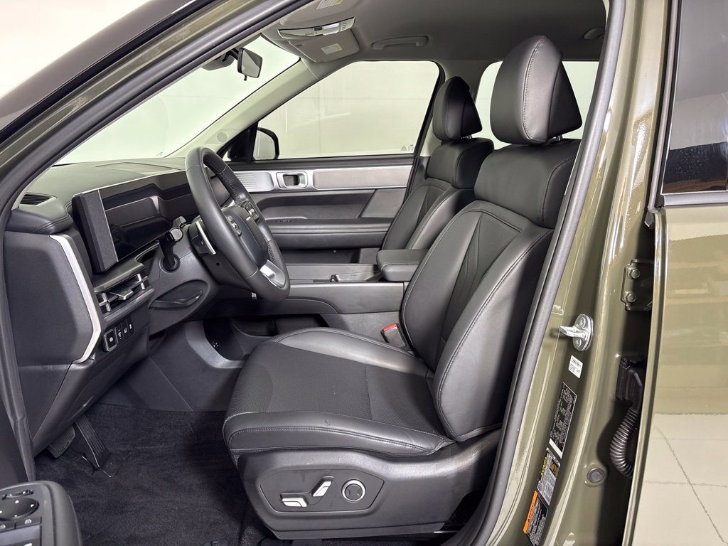 Used 2025 Hyundai Santa Fe SEL FWD image 14