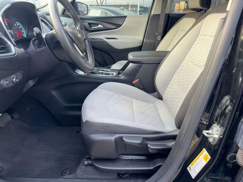 Used 2018 Chevrolet Equinox LS image 26