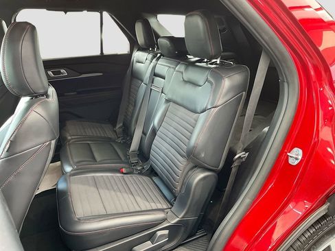 Used 2025 Ford Explorer ST-Line w/ Premium Package RWD image 25