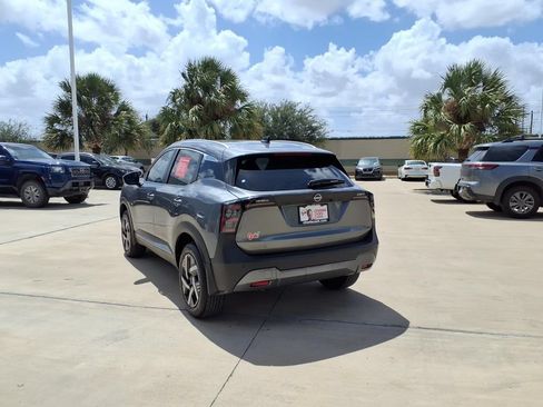 Used 2026 Nissan Kicks SV FWD image 3