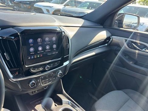 Certified 2023 Chevrolet Traverse LT FWD image 31