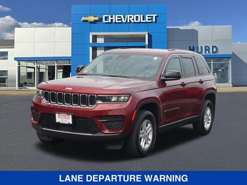 Used 2023 Jeep Grand Cherokee Laredo AWD/4WD image 9