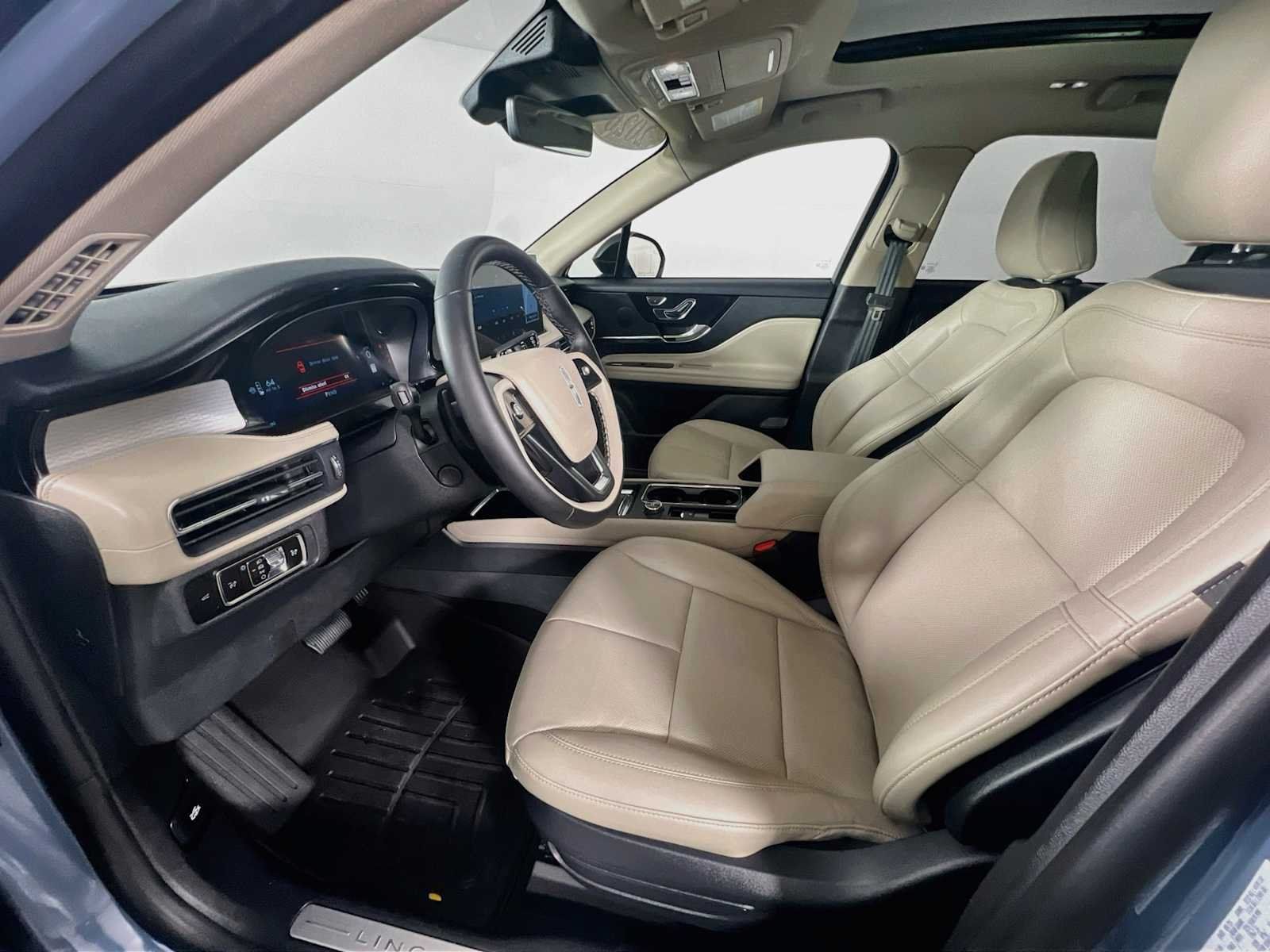 Used 2026 Lincoln Corsair Premiere AWD/4WD image 22