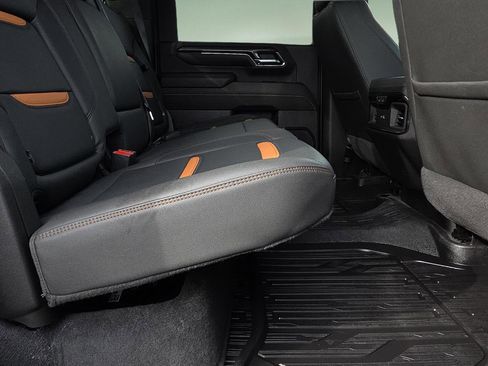 Used 2024 GMC Sierra 2500 AT4 w/ AT4 Premium Plus Package image 17