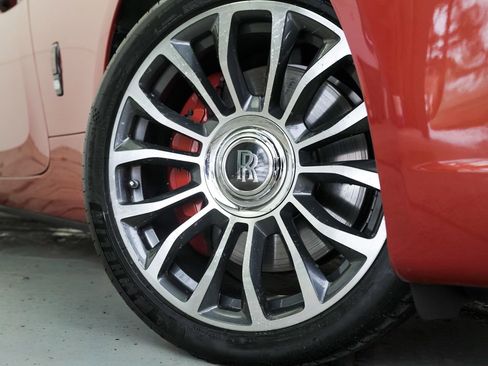 Used 2020 Rolls-Royce Dawn image 5