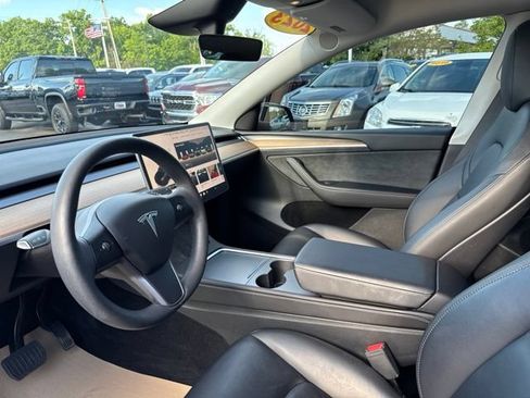 Used 2023 Tesla Model Y Long Range AWD/4WD image 10