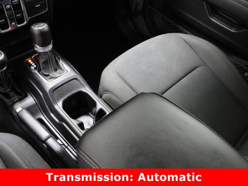 Used 2021 Jeep Wrangler Unlimited Sahara image 16