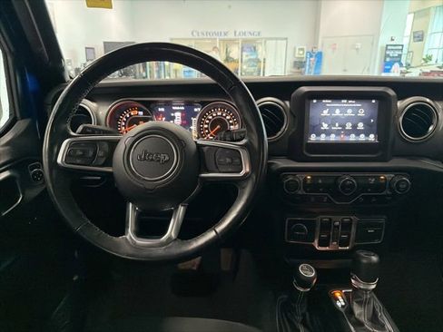 Used 2018 Jeep Wrangler Unlimited Sahara w/ Safety Group AWD/4WD image 26