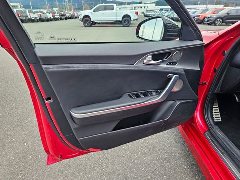 Used 2020 Kia Stinger GT2 image 16
