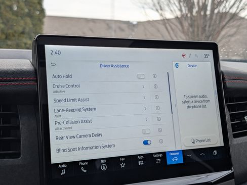 Used 2022 Ford Expedition Limited image 24