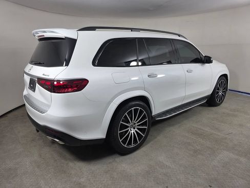 Certified 2026 Mercedes-Benz GLS 580 4MATIC image 4