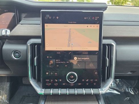 Used 2024 GMC Acadia Denali AWD/4WD image 33