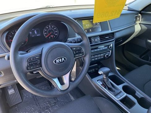 Used 2018 Kia Optima LX w/ 17" Alloy Wheels Package FWD image 16